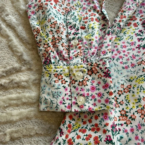 Land’s End 100% Cotton Floral Button Up Shirt Spring Blouse Colorful - Picture 6 of 6